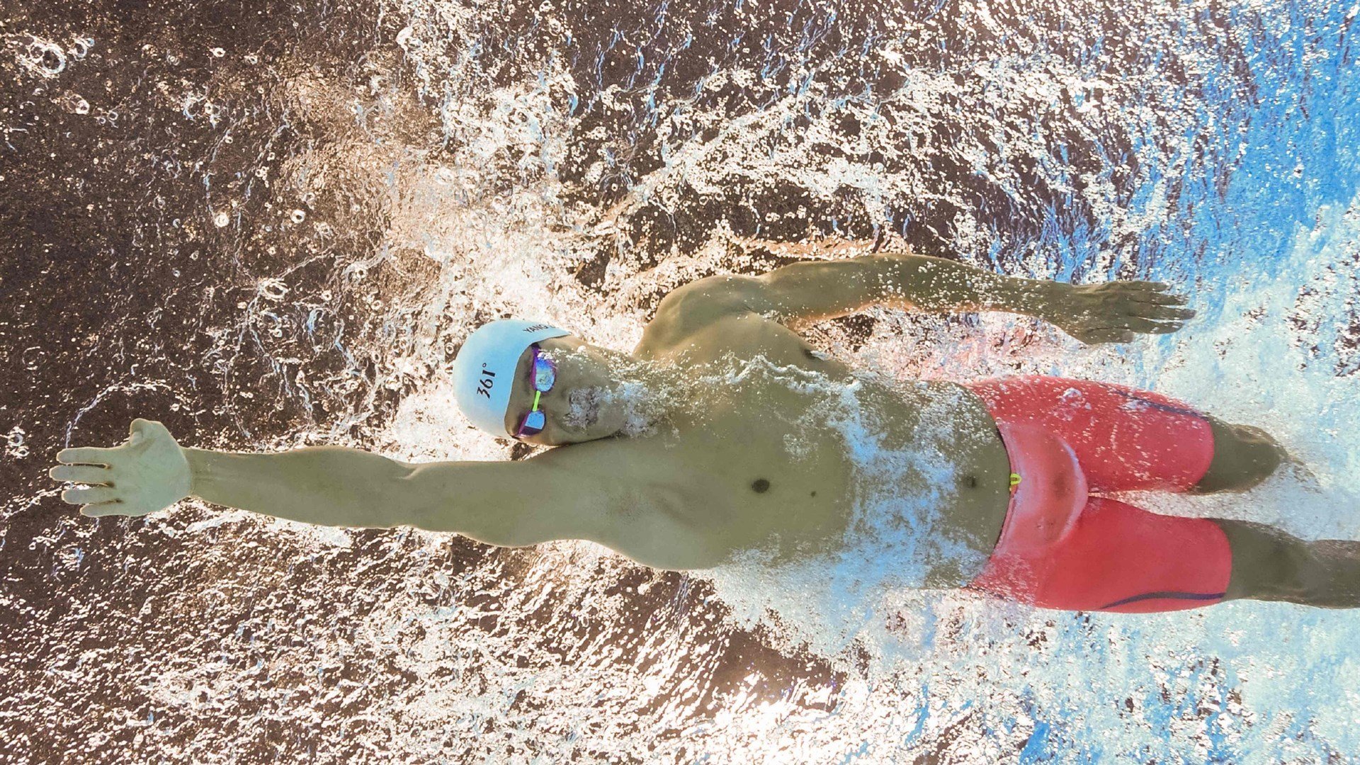 “英超强队疯狂追分，即将迎来最关键比赛”，英超强强对话